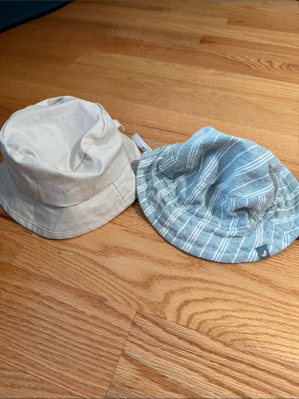 Gymboree Reversible Bucket Hat in Light Blue Stripe and Cream